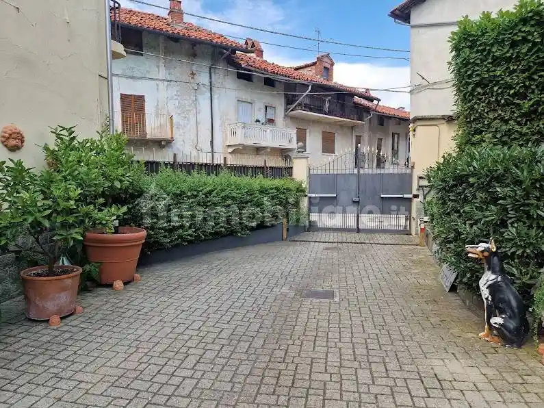 Villa in vendita a Samone