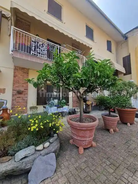 Villa in vendita a Samone