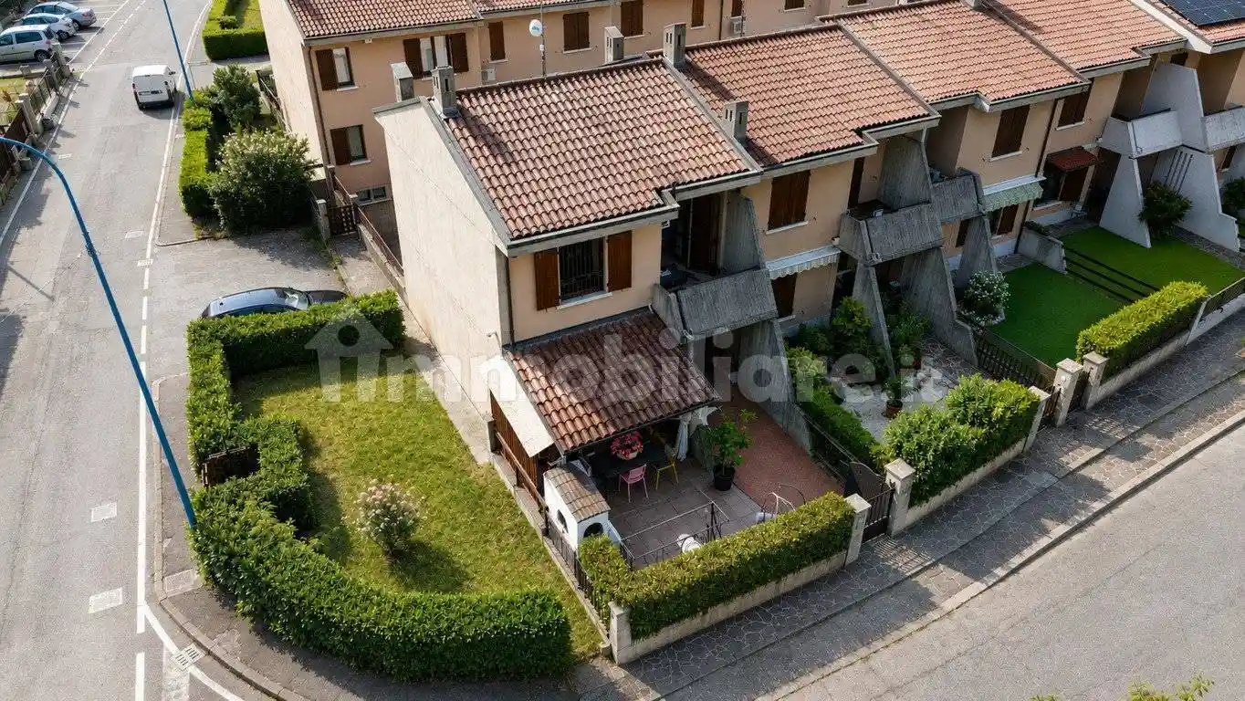 Villetta a schiera in vendita a Cologne