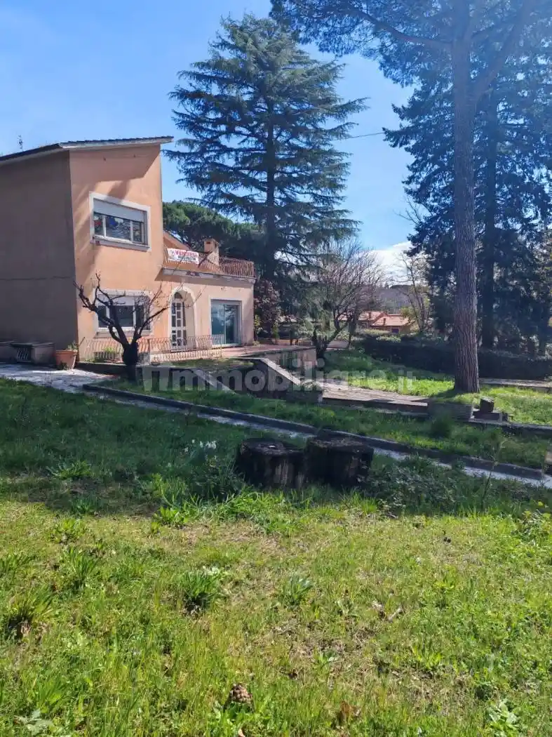 Villa in vendita a Ariccia