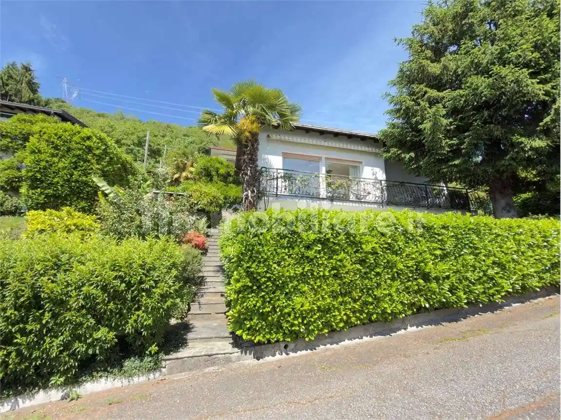 Casa indipendente in vendita a Dumenza