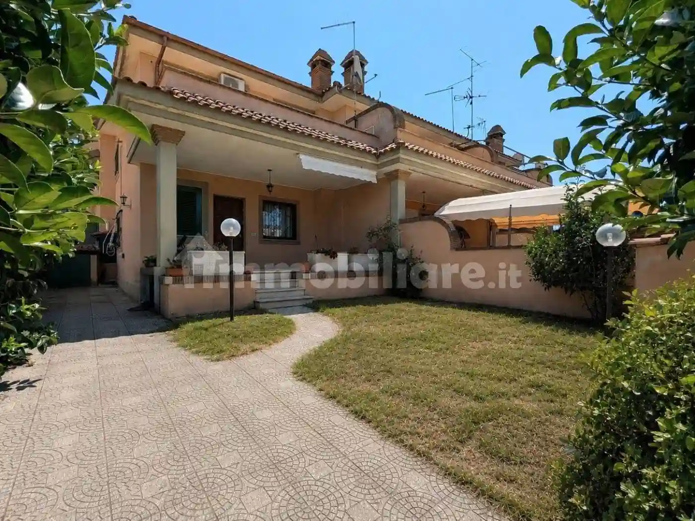 Villa - foto 2