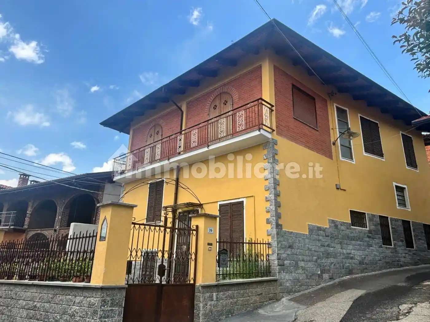 Villa in vendita a Cuceglio