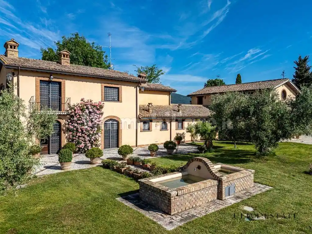 Villa in vendita a Torri in Sabina