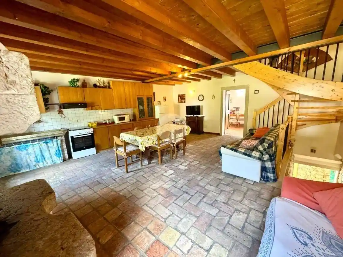 Rustico - Casale in vendita a Caprino Veronese