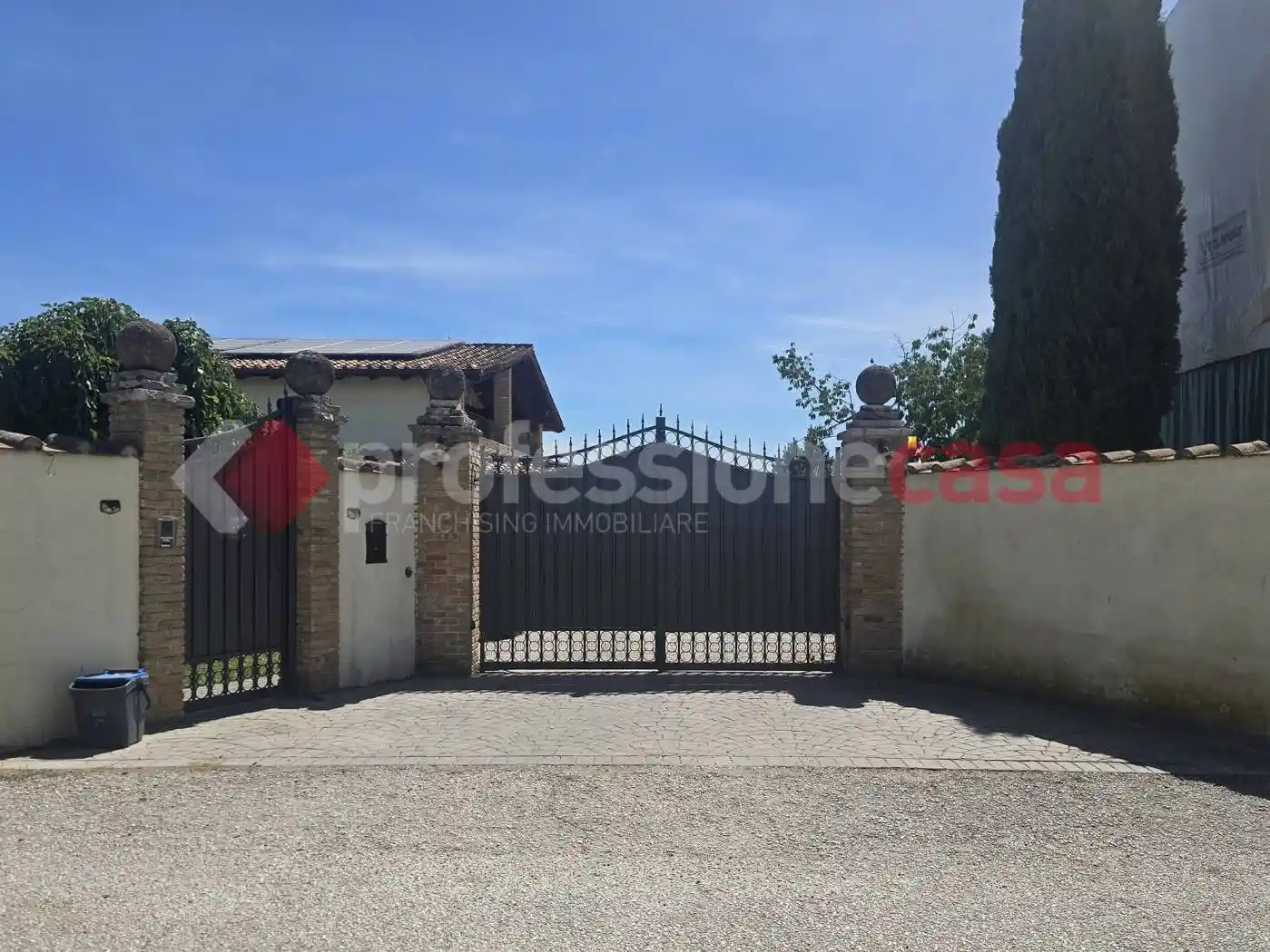 Villa in vendita a Anguillara Sabazia