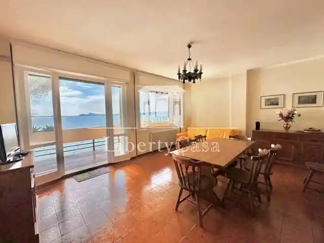 Appartamento in vendita a Gardone Riviera