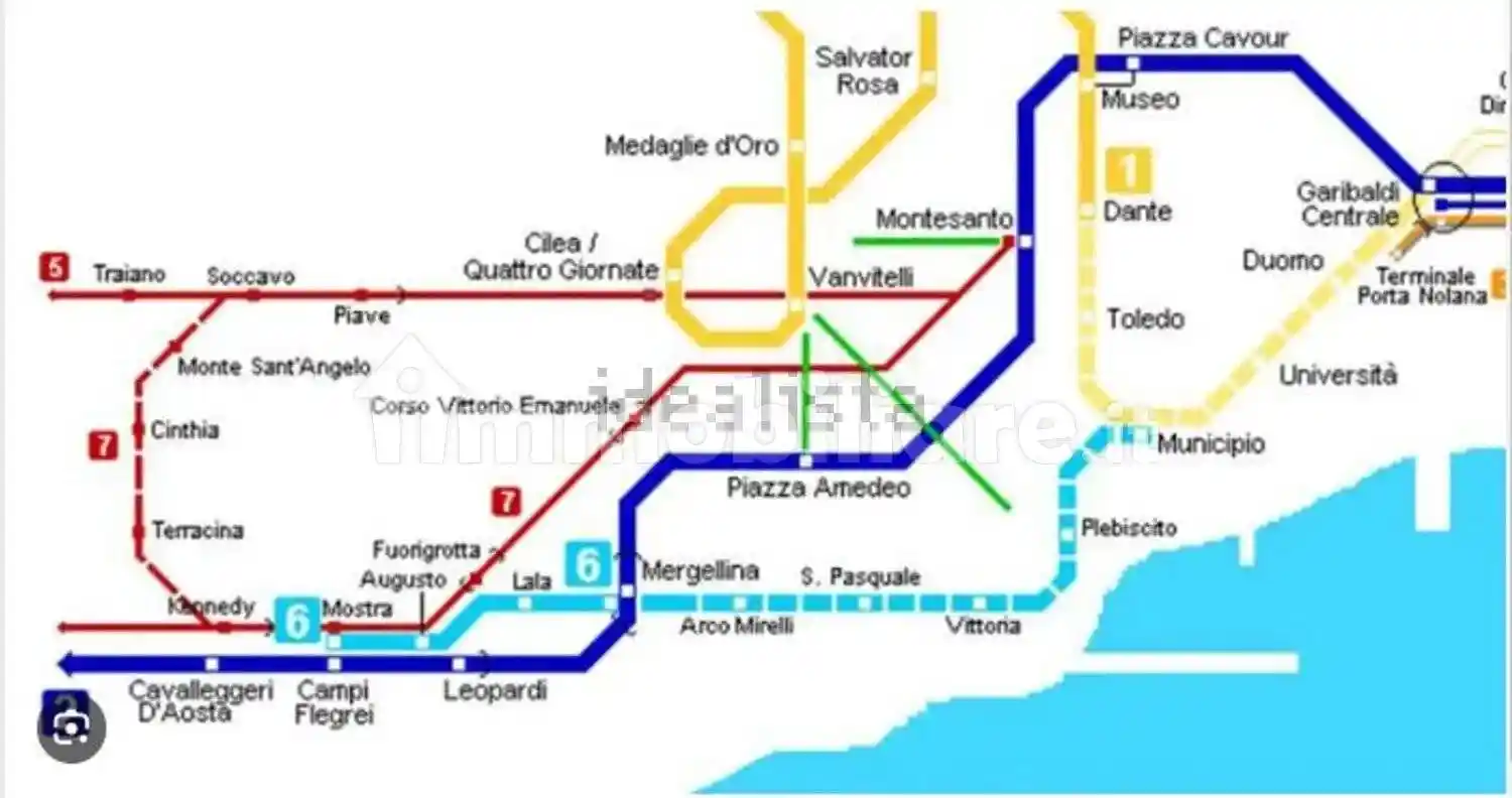 Appartamento in vendita a Napoli