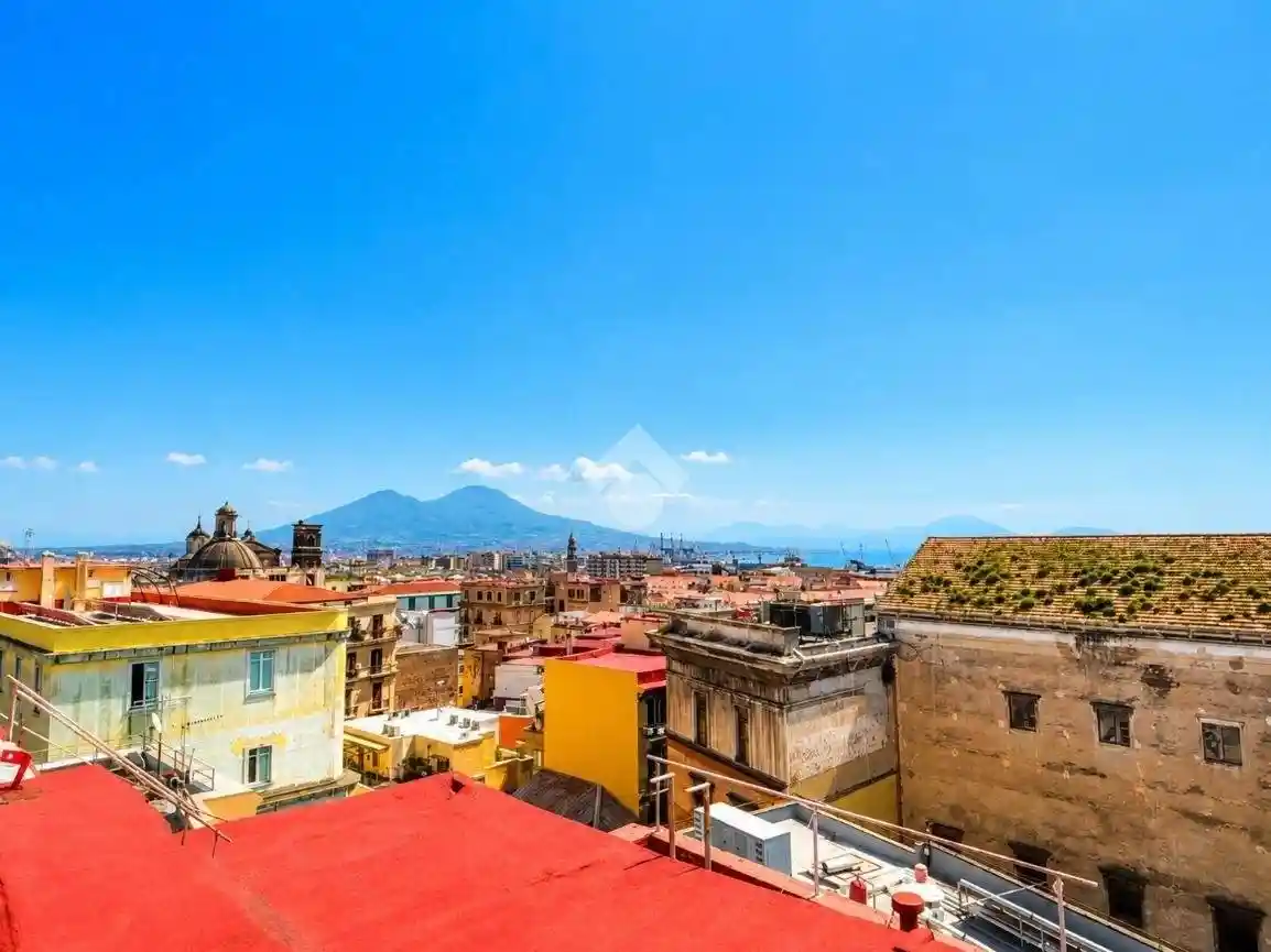 Appartamento in vendita a Napoli