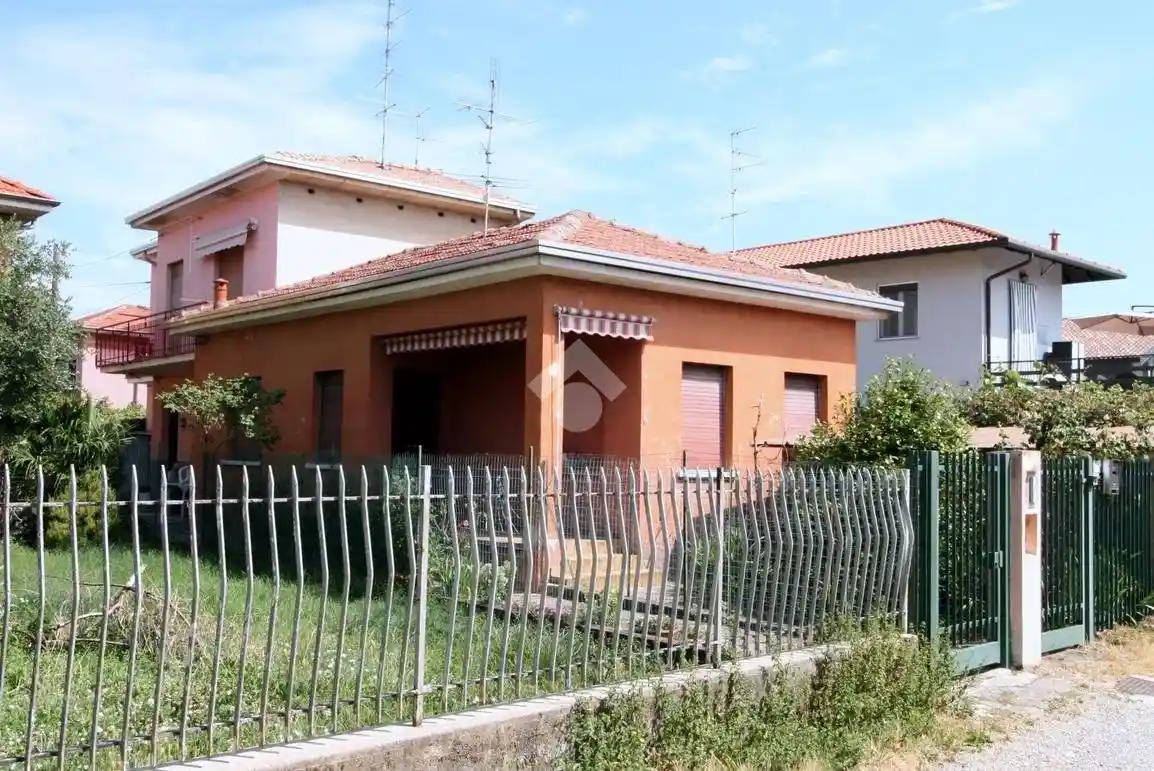 Casa indipendente in vendita a Cassano Magnago