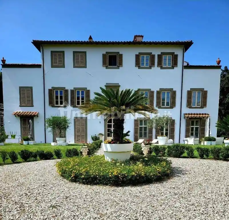 Villa in affitto a Livorno