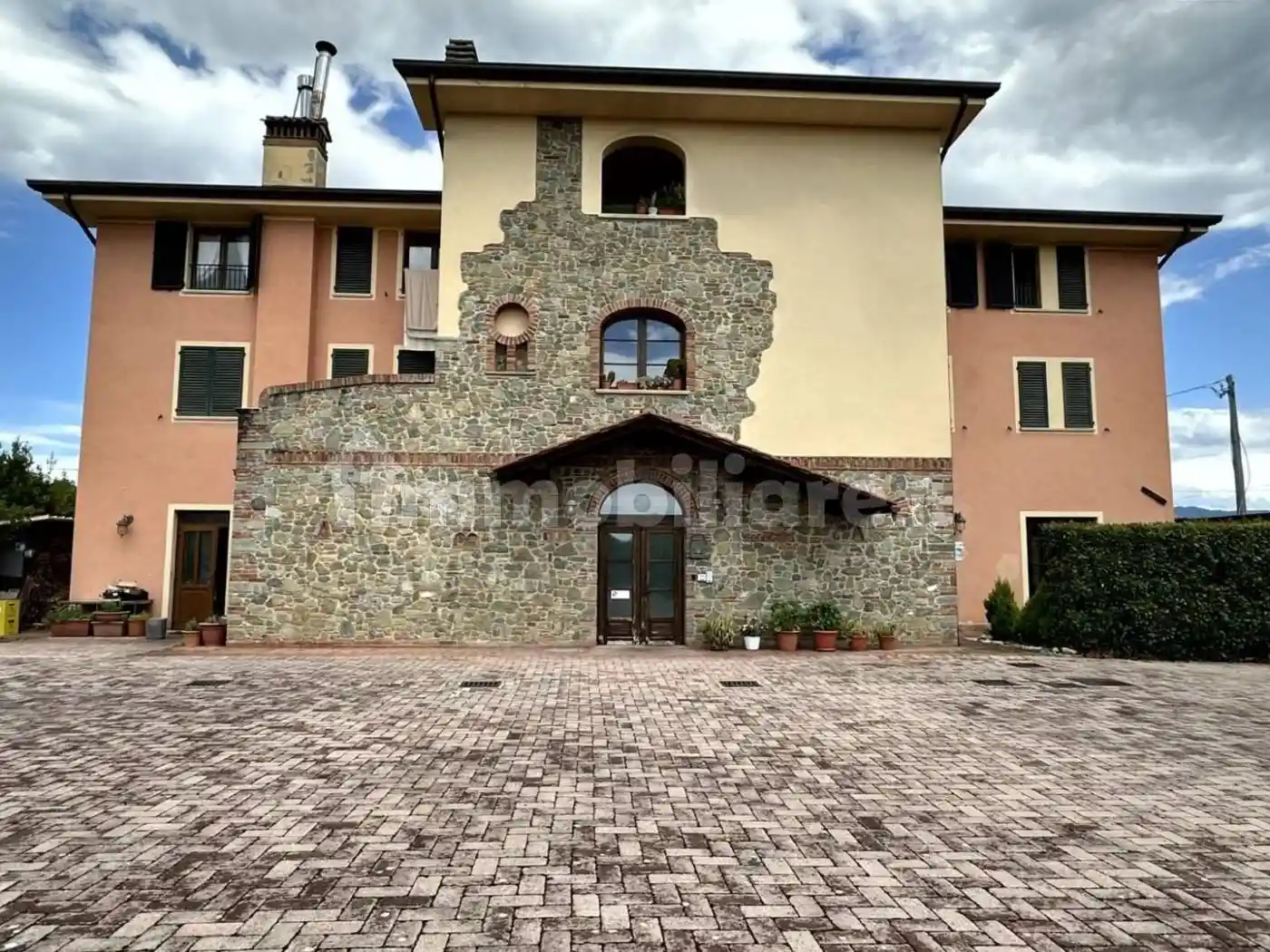 Palazzo - Edificio in vendita a Altopascio