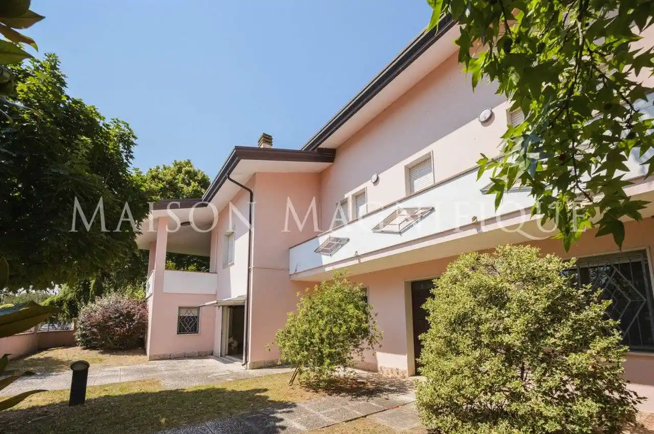Villa in vendita a Lagosanto