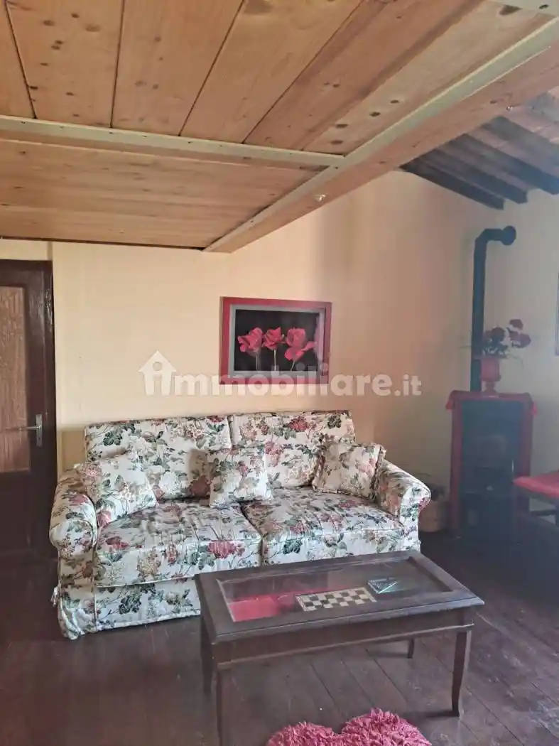 Appartamento in vendita a Montieri