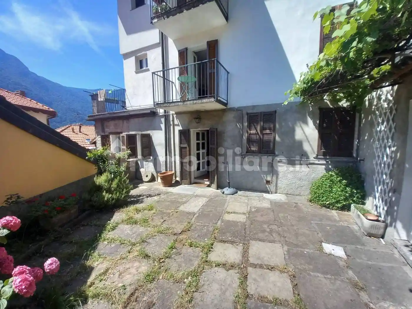Appartamento in vendita a Nesso