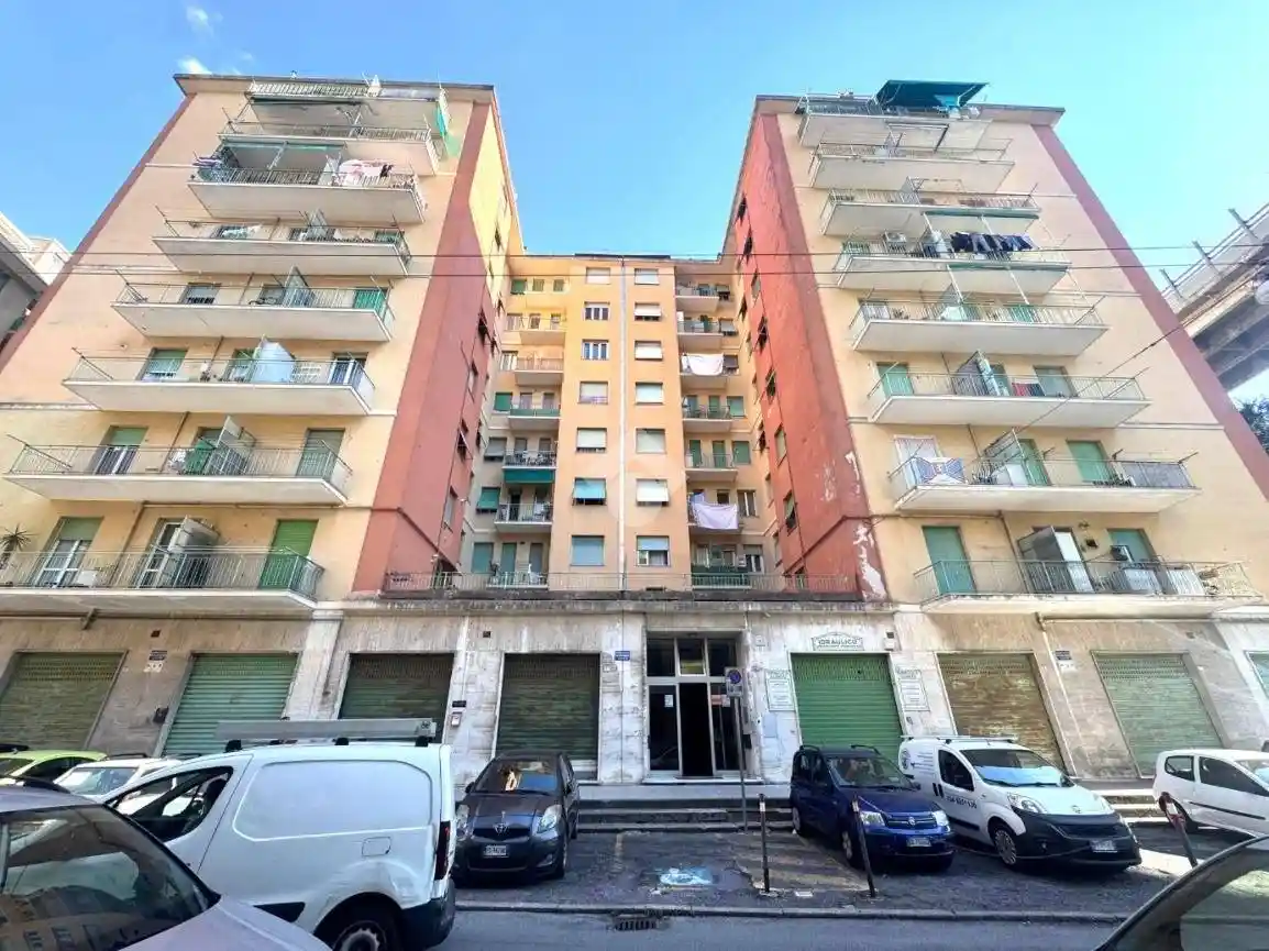 Appartamento in vendita a Genova