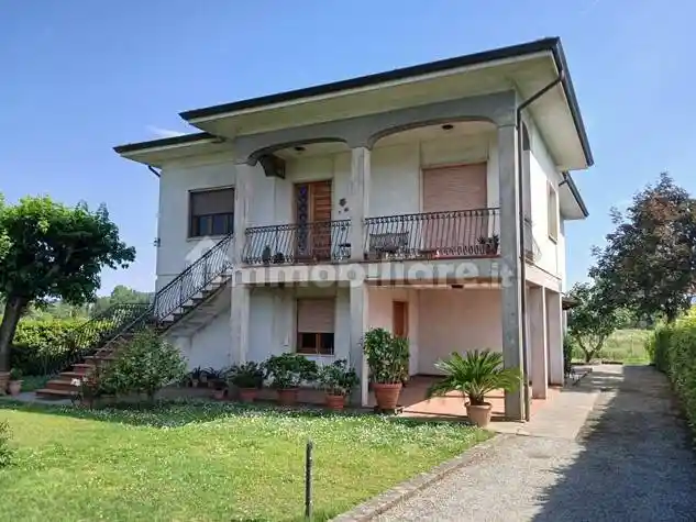 Villa in vendita a Capannori