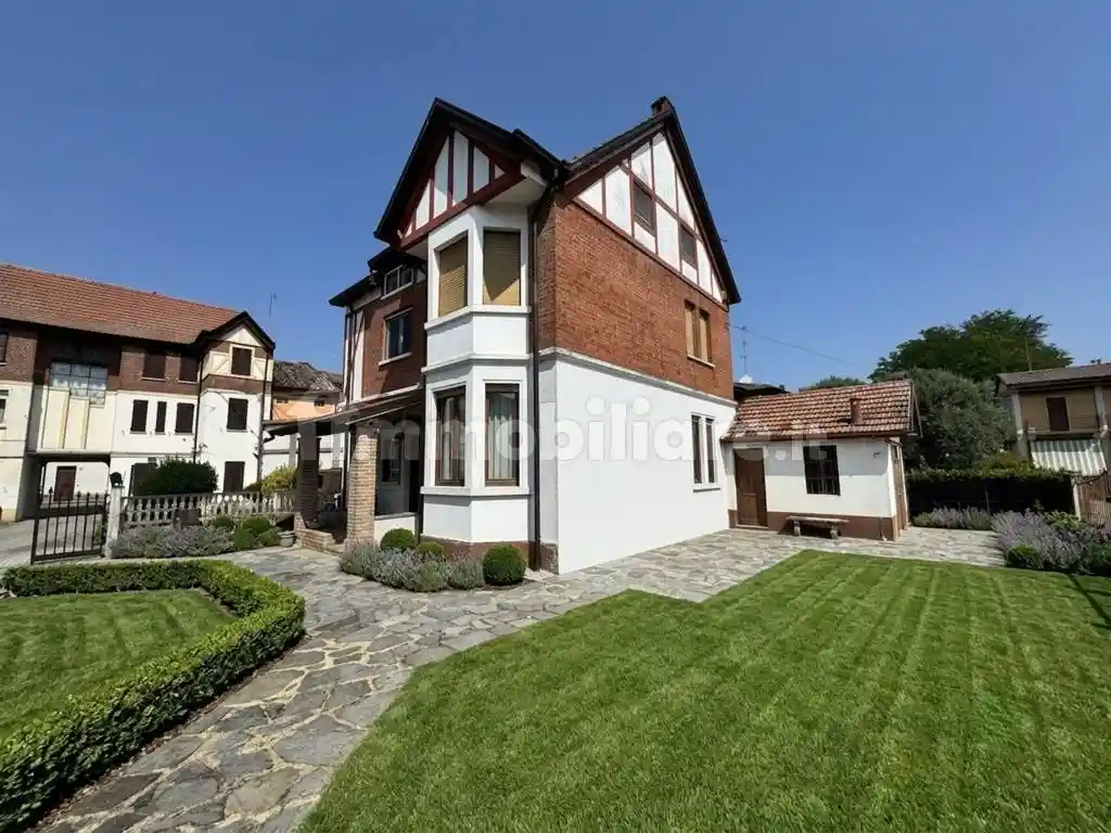 Villa in vendita a Santa Giuletta