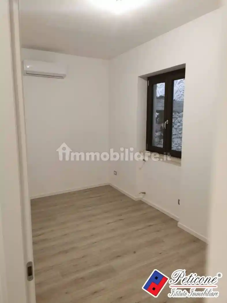 Appartamento in vendita a Lenola