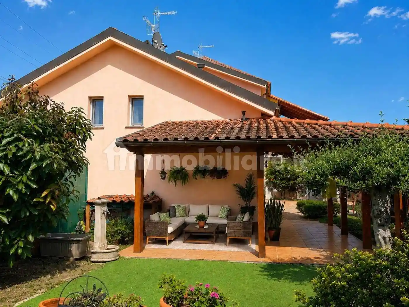 Casa indipendente in vendita a Albenga