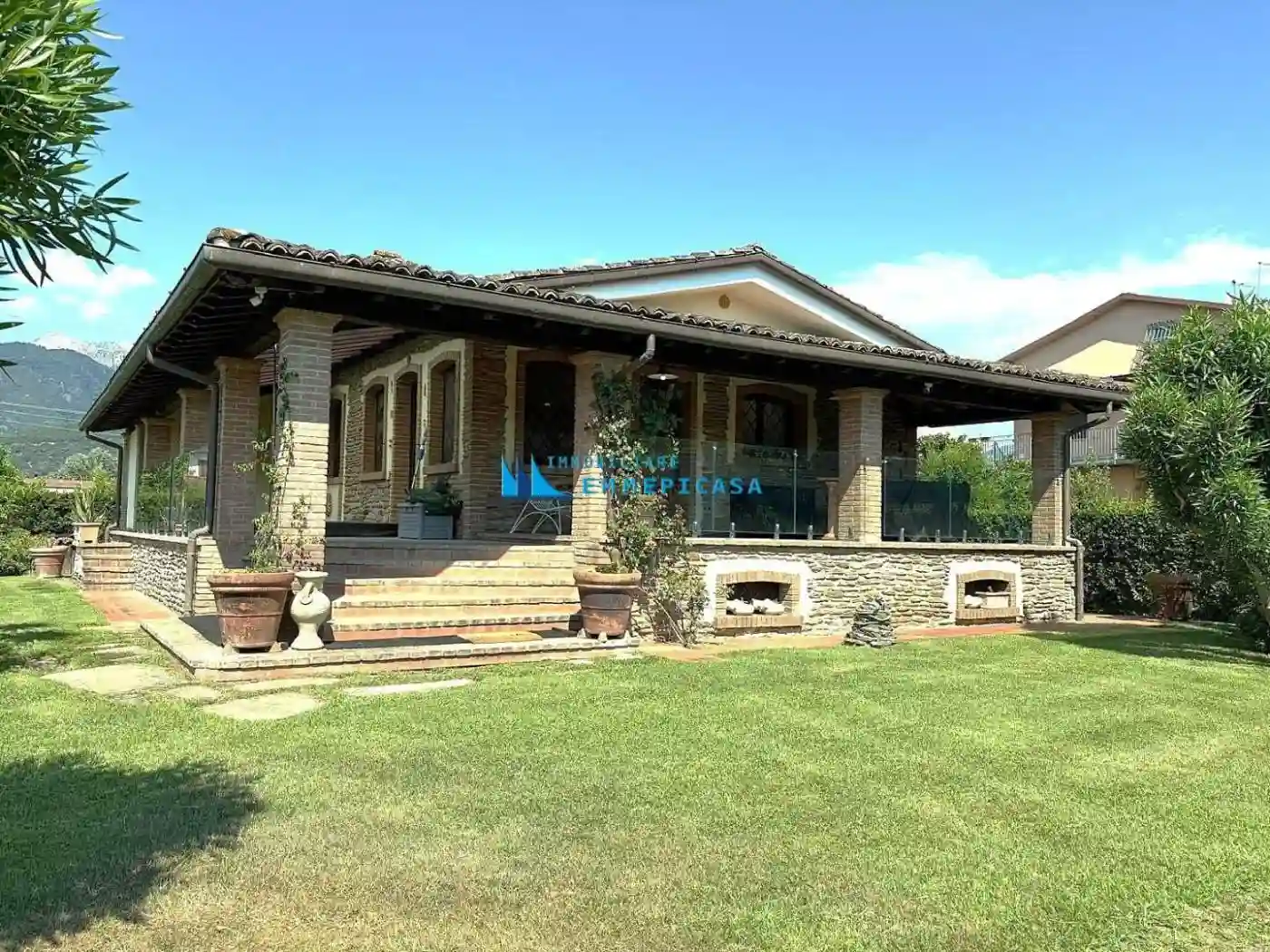 Villa - foto 2