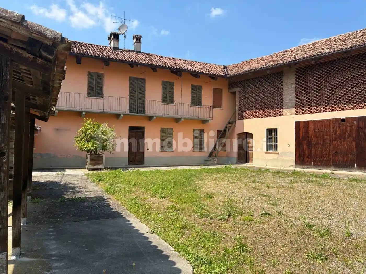 Rustico - Casale in vendita a Diano d'Alba