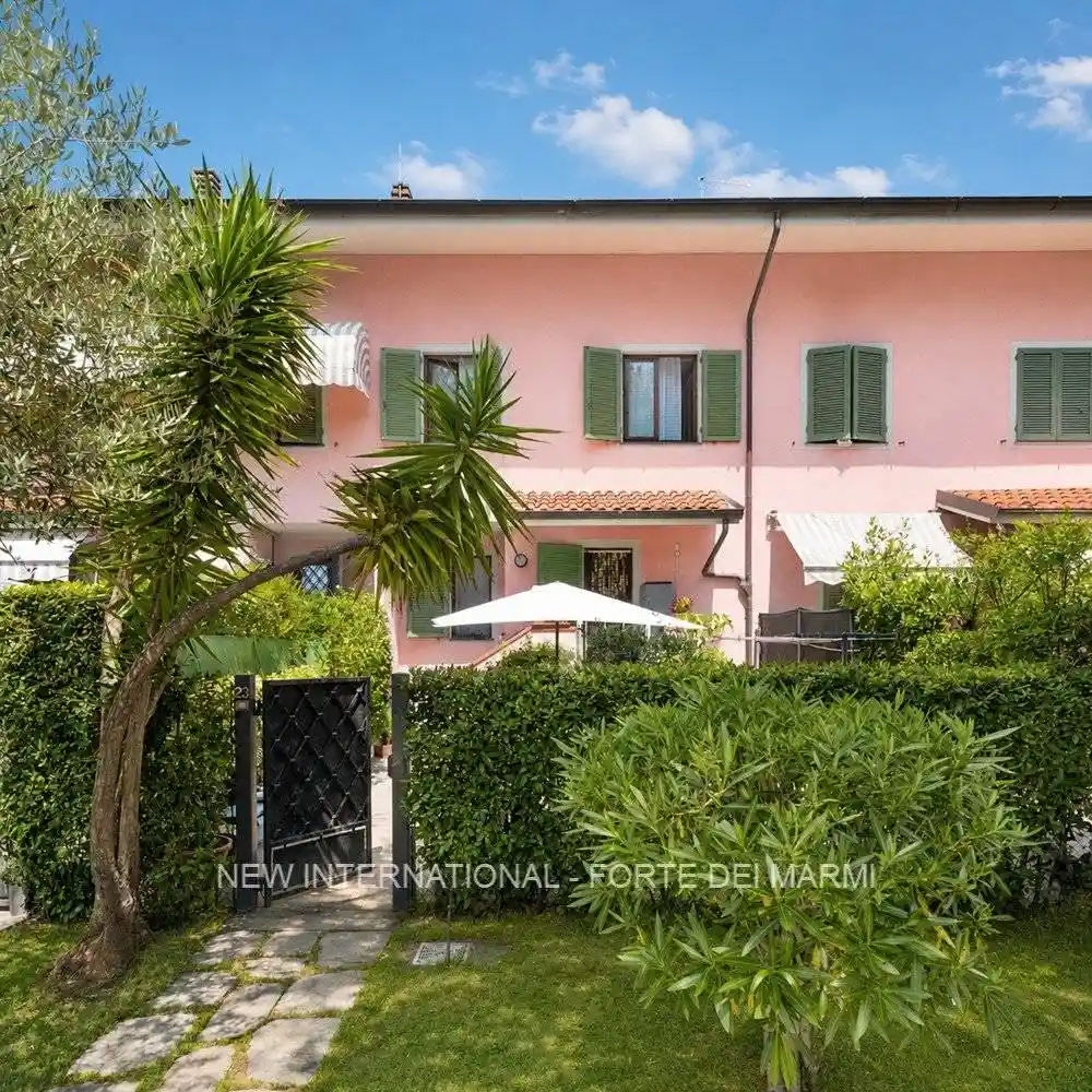 Villetta a schiera in vendita a Forte dei Marmi