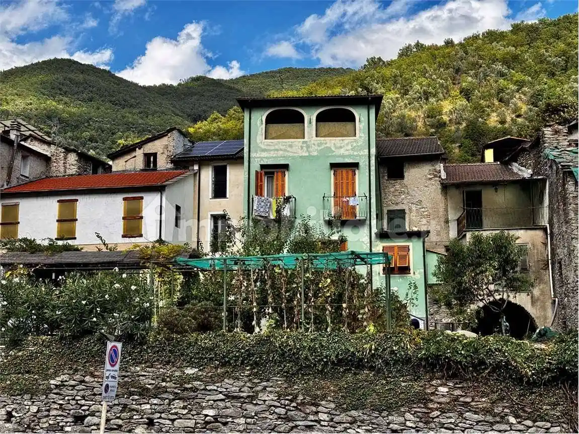 Appartamento in vendita a Pieve di Teco