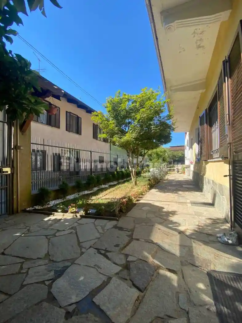 Casa indipendente in vendita a Front