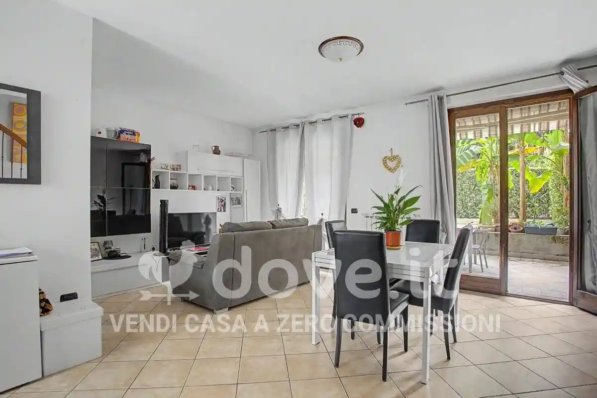 Villa in vendita a Maccagno con Pino e Veddasca