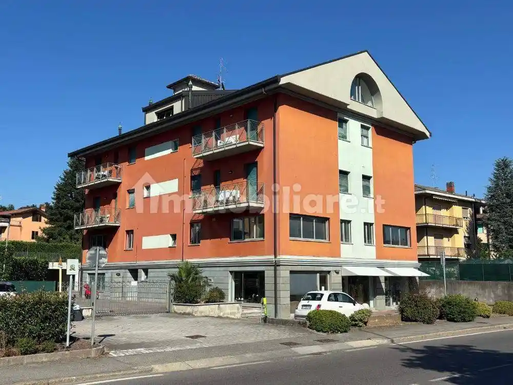 Appartamento in affitto a Almè