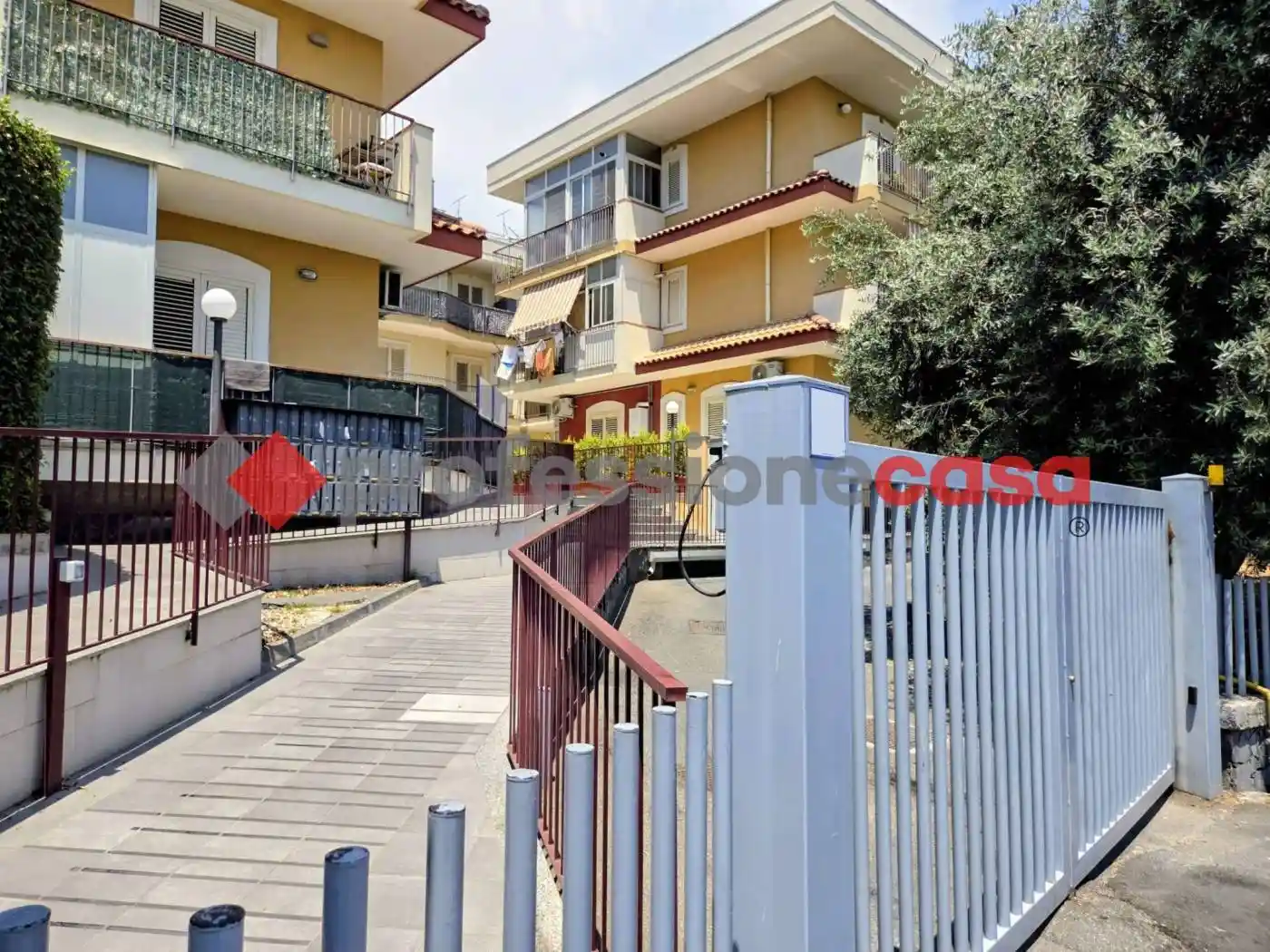 Appartamento in vendita a Aci Catena