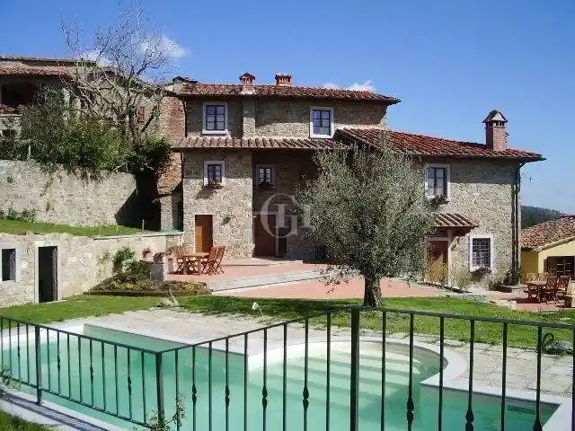 Villa in vendita a Castelfranco Piandisco