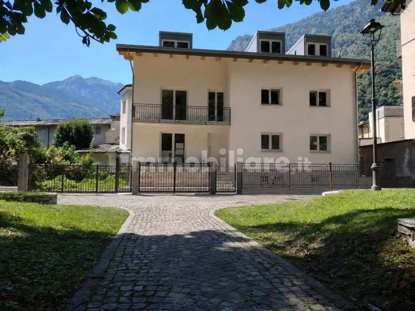 Appartamento in vendita a Chiavenna