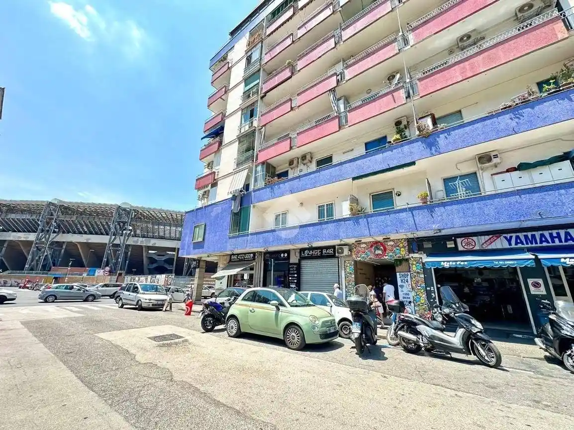 Appartamento in vendita a Napoli