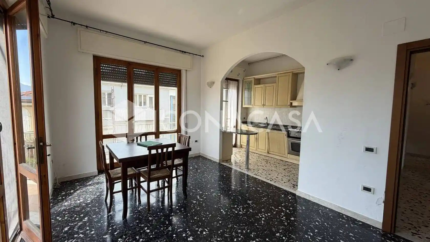 Appartamento in vendita a Viareggio