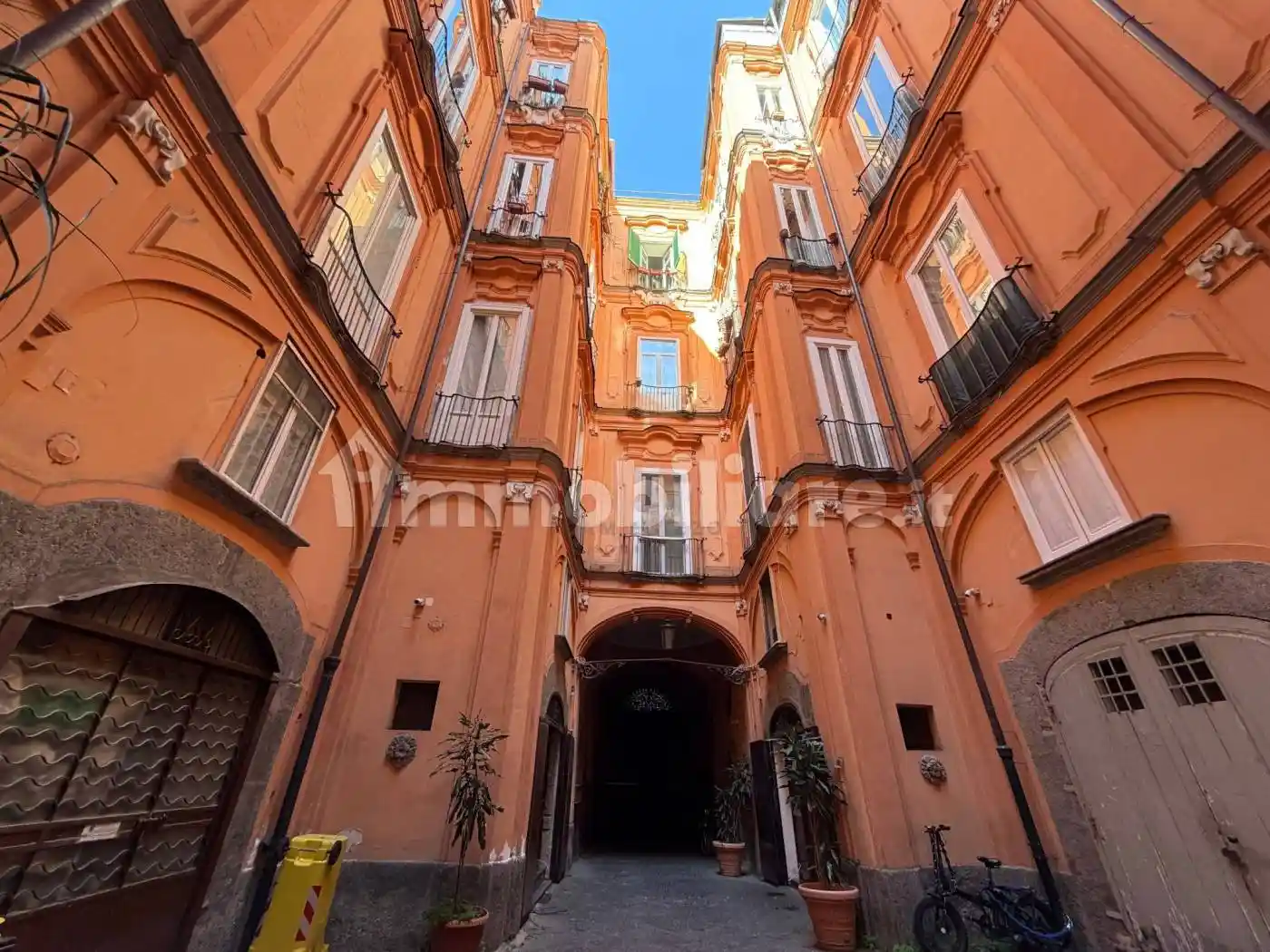 Appartamento in vendita a Napoli
