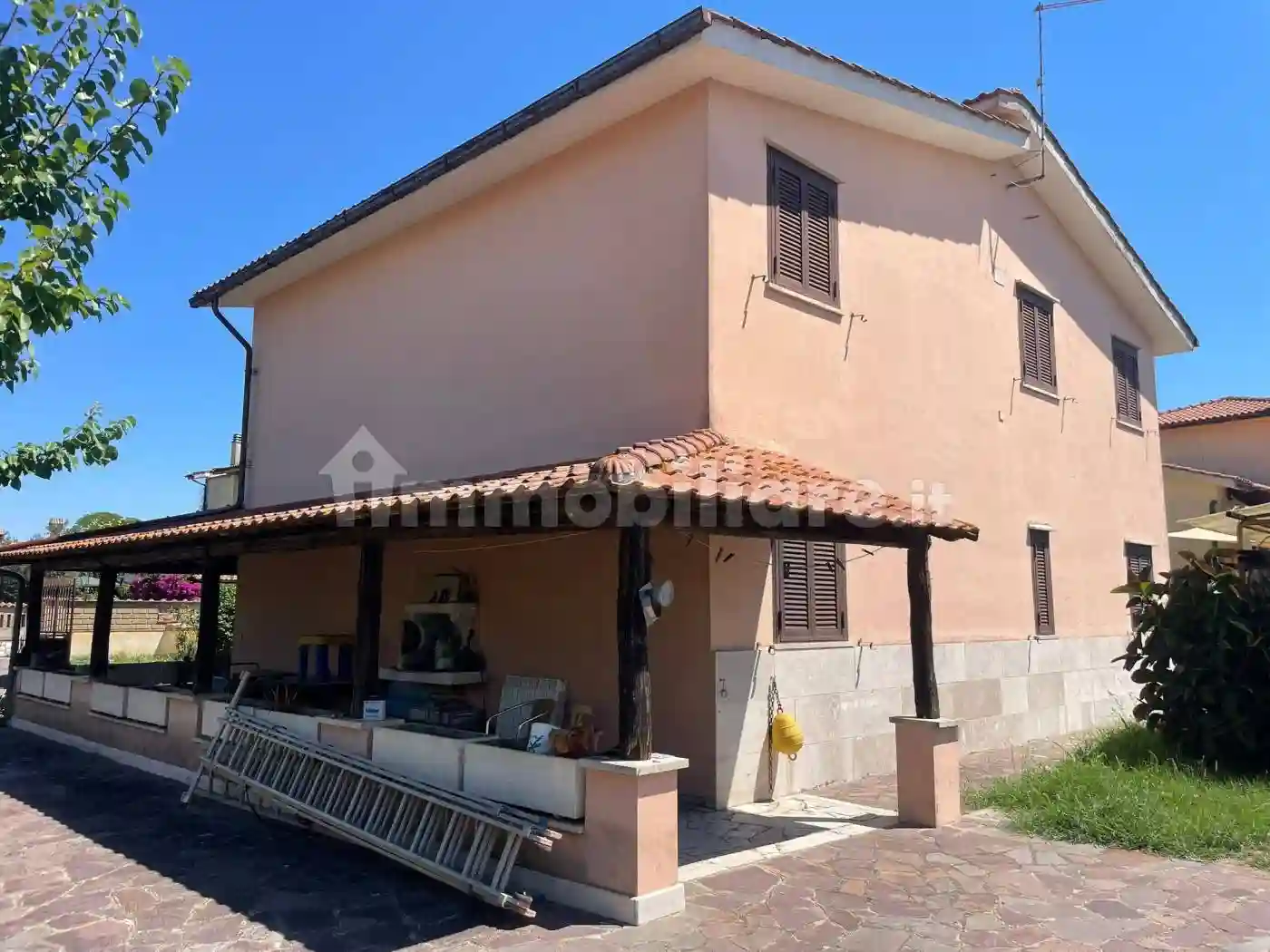 Villa - foto 2
