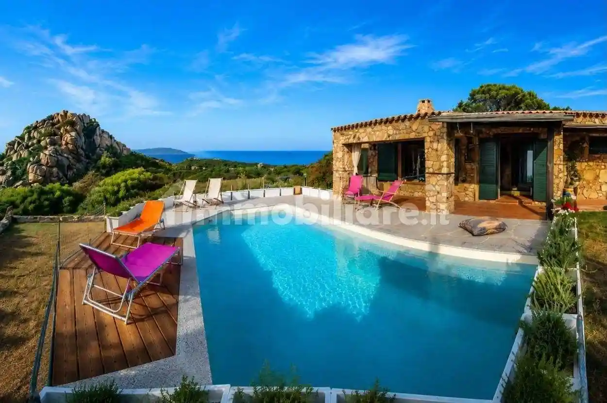 Villa in vendita a Trinità d'Agultu e Vignola