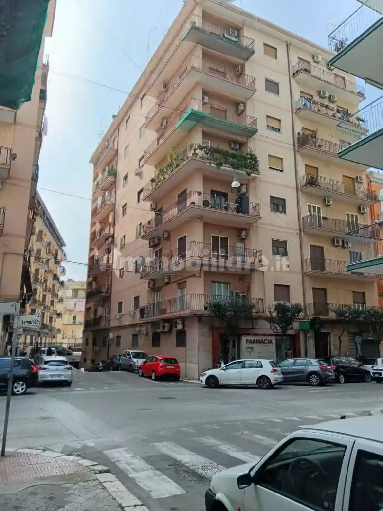Appartamento in affitto a Taranto