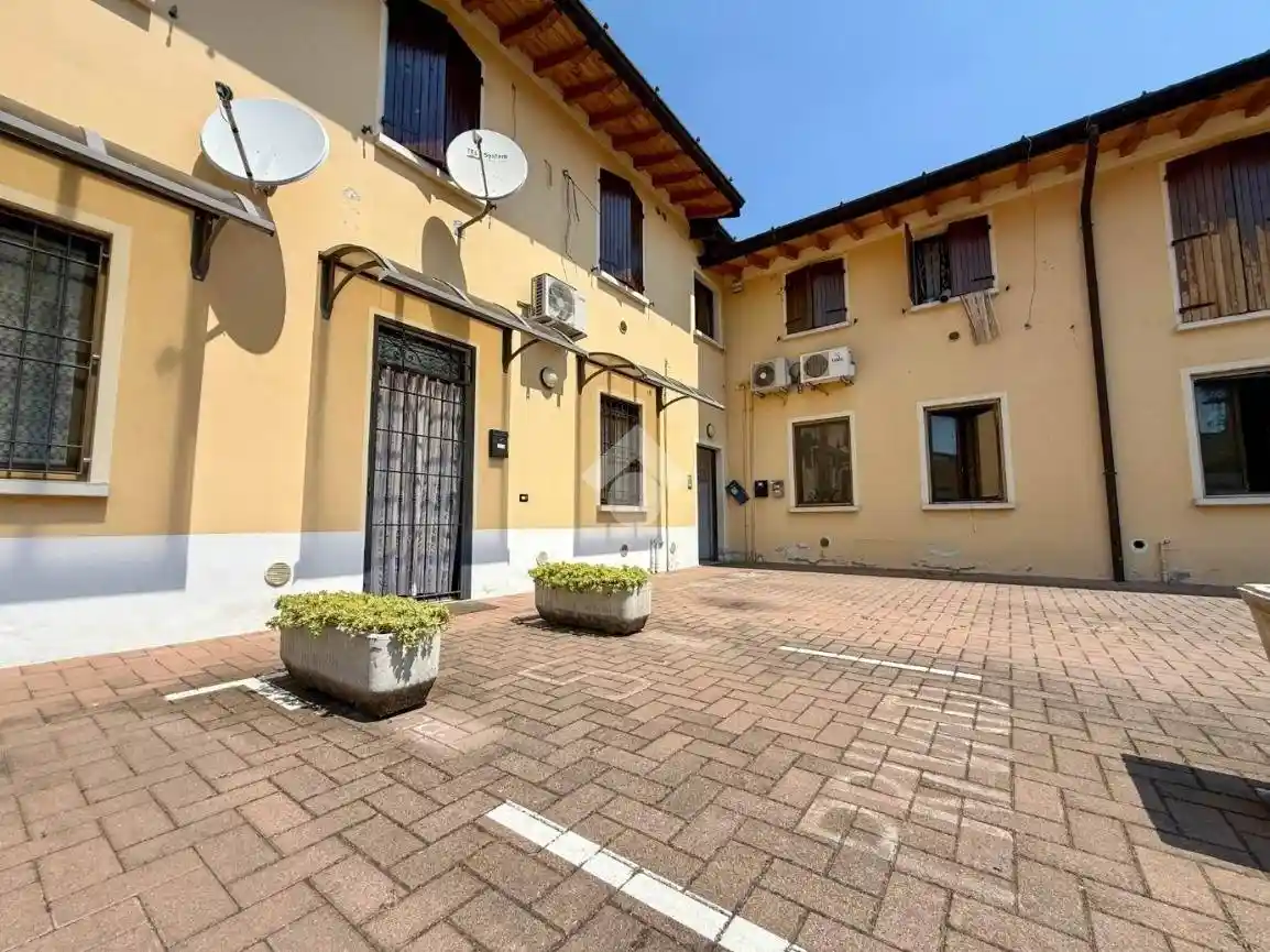 Appartamento in vendita a Offlaga
