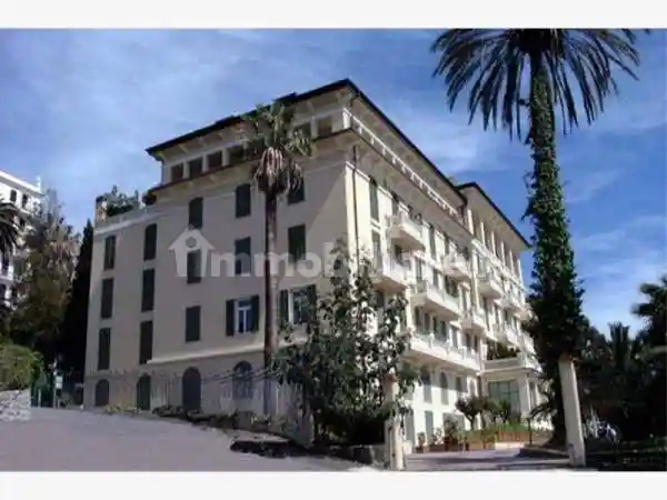 Appartamento in vendita a Bordighera