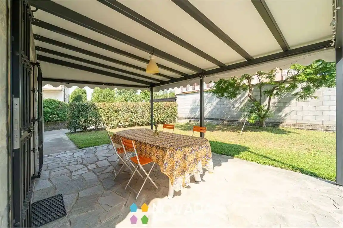 Villa in vendita a Novara