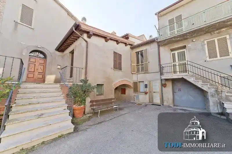 Villa in vendita a Todi