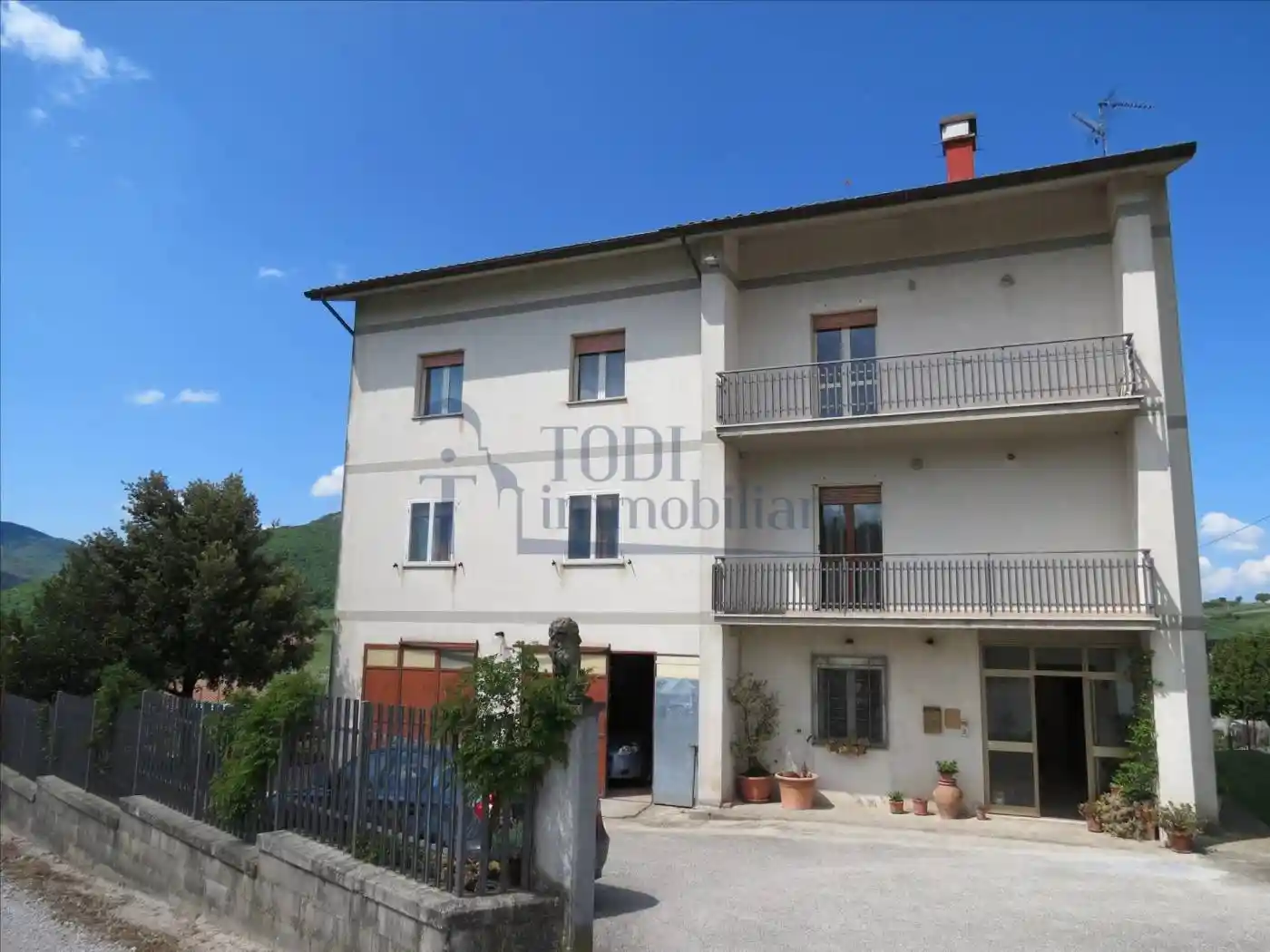 Villa in vendita a Baschi