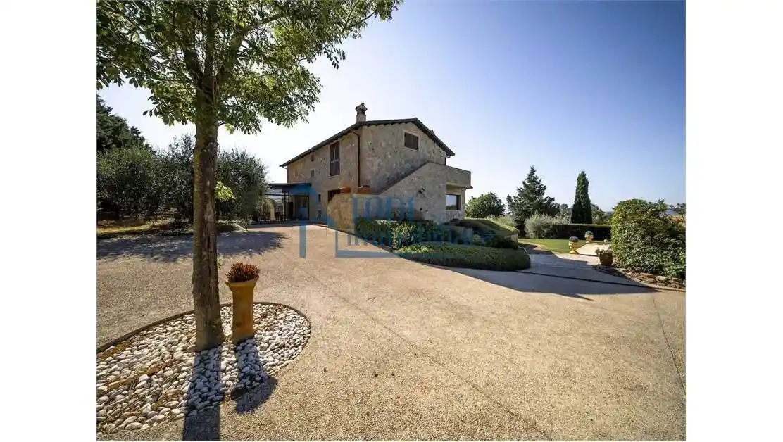 Villa in vendita a Montecastrilli