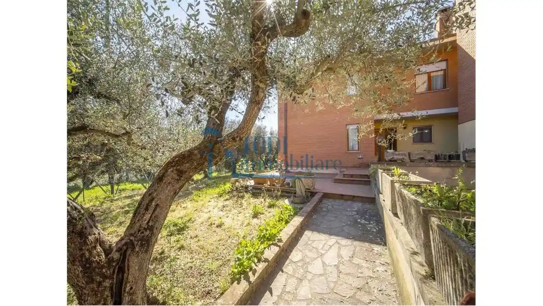 Villetta a schiera in vendita a Todi