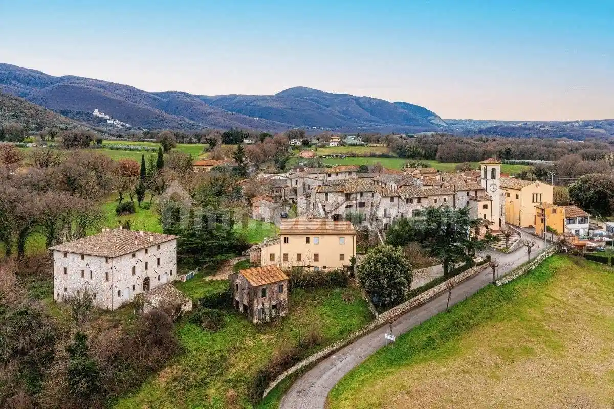 Villa in vendita a Massa Martana