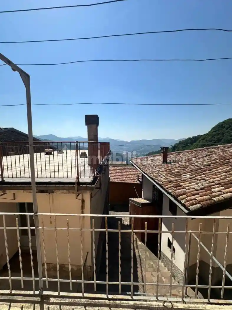 Appartamento in vendita a Colzate