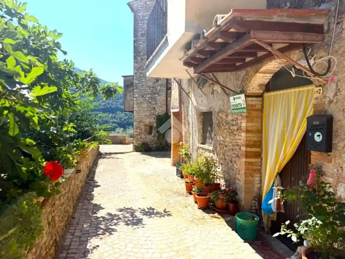 Appartamento in vendita a Casperia